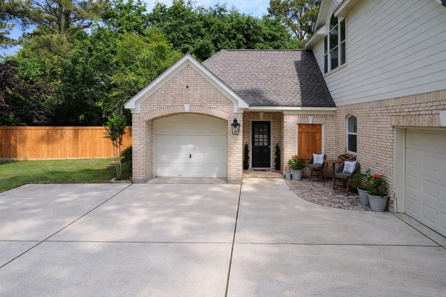 16019 Roseview Lane