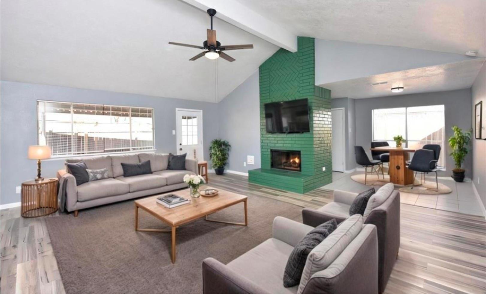 2711 Goldspring Lane