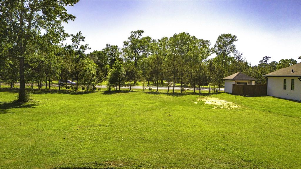 Photo of TBD Hawthorn Cir, Livingston, TX 77351 (MLS # 11826982)