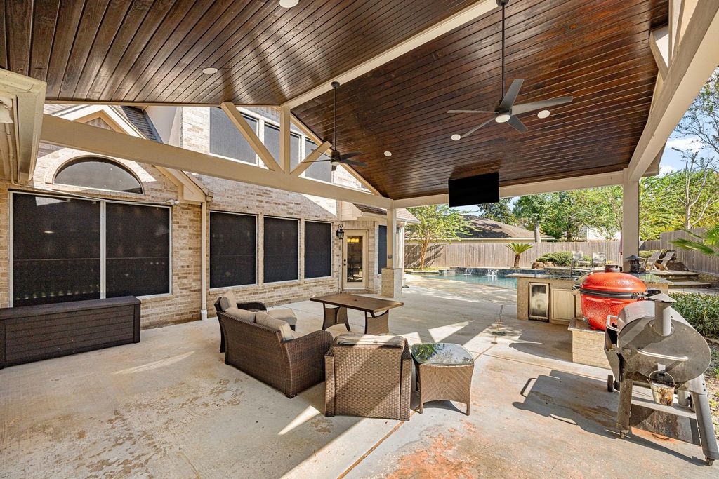 Photo of 14118 Tealstone Falls Court, Houston, TX 77044 (MLS # 48420161)