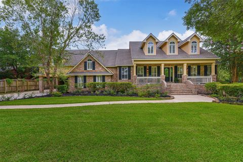 Photo of 2102 Airline Drive, Friendswood, TX 77546 (MLS # 18815136)