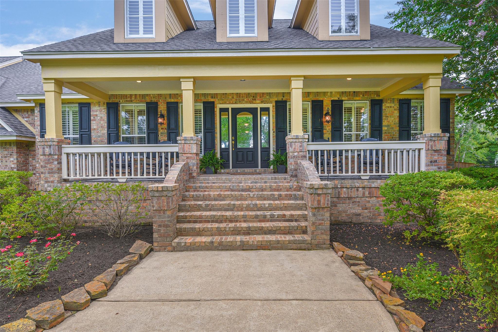 2102 Airline Drive