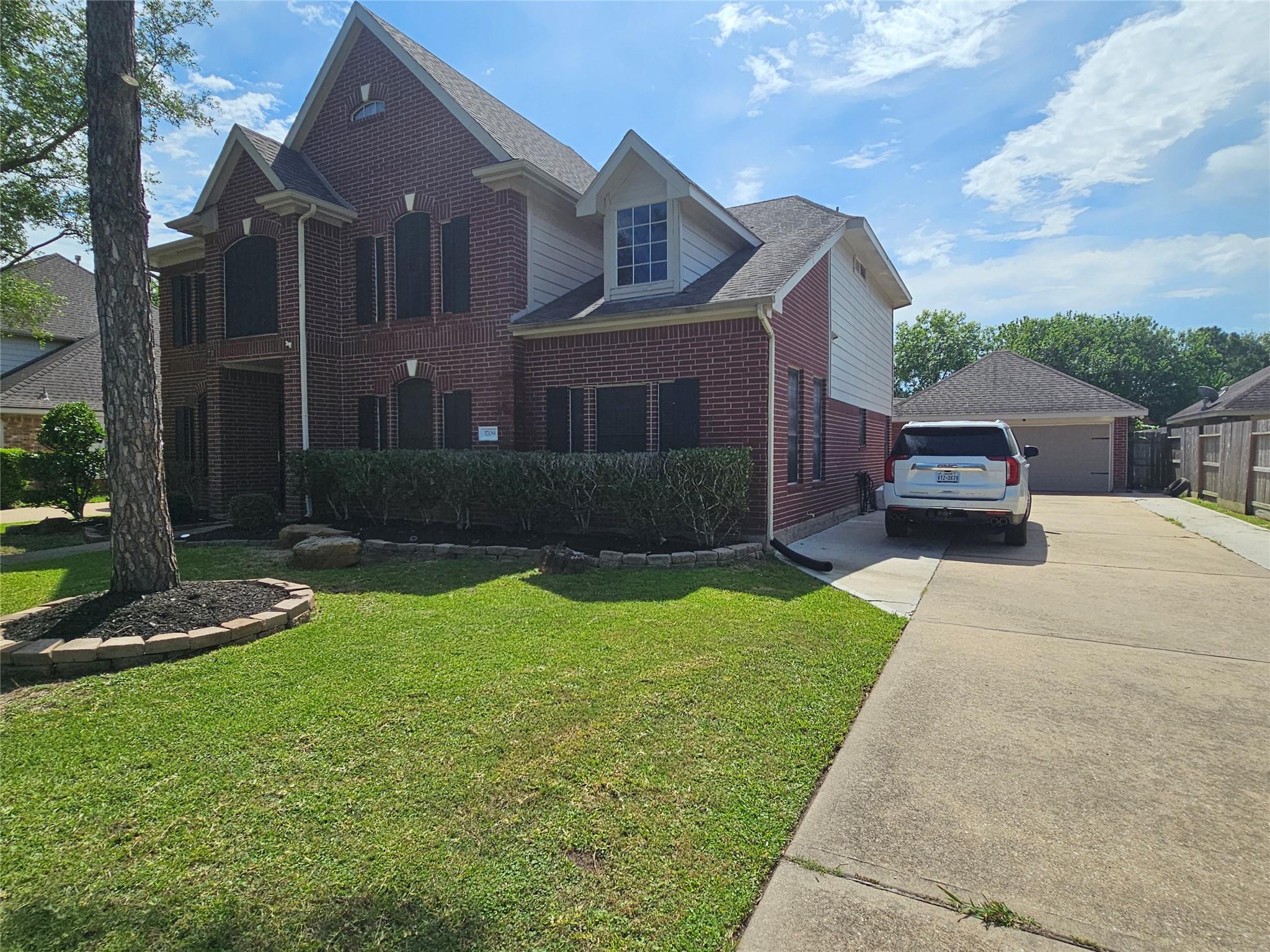 3709 Pinehurst Drive