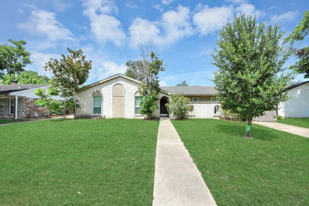 Photo of 11019 Sageberry Drive, Houston, TX 77089 (MLS # 24617959)