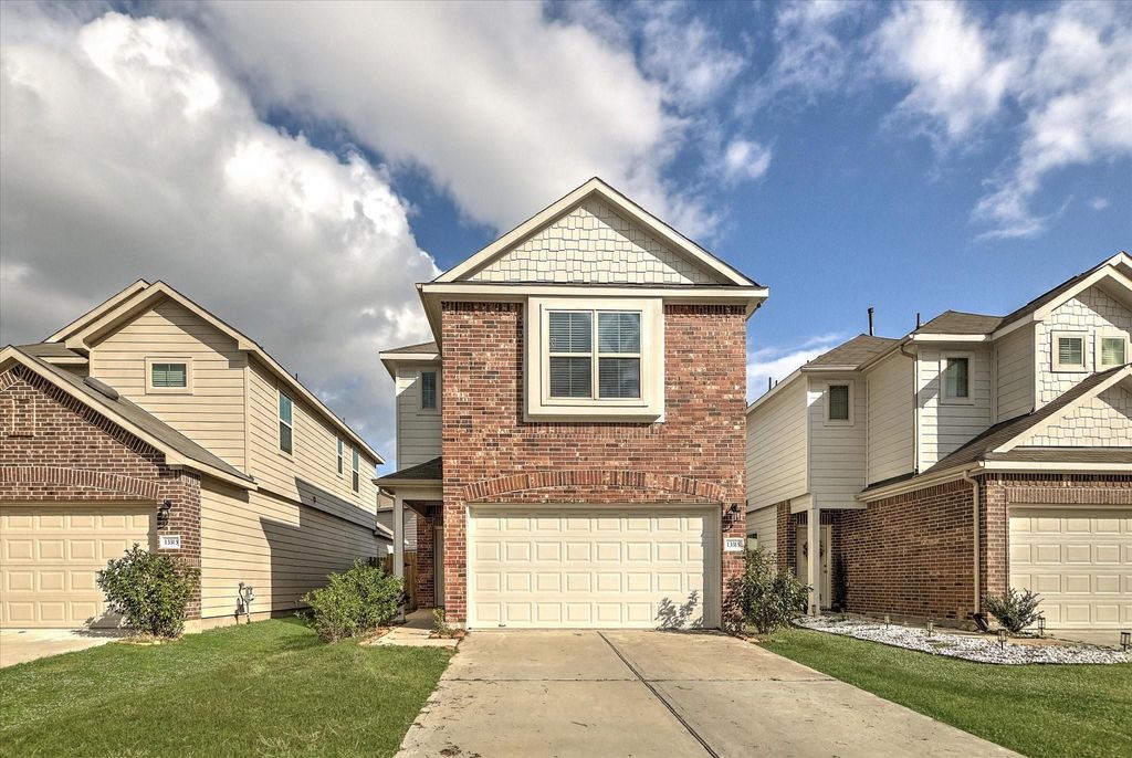Photo of 13315 Colina Meadows Lane, Houston, TX 77048 (MLS # 67482496)