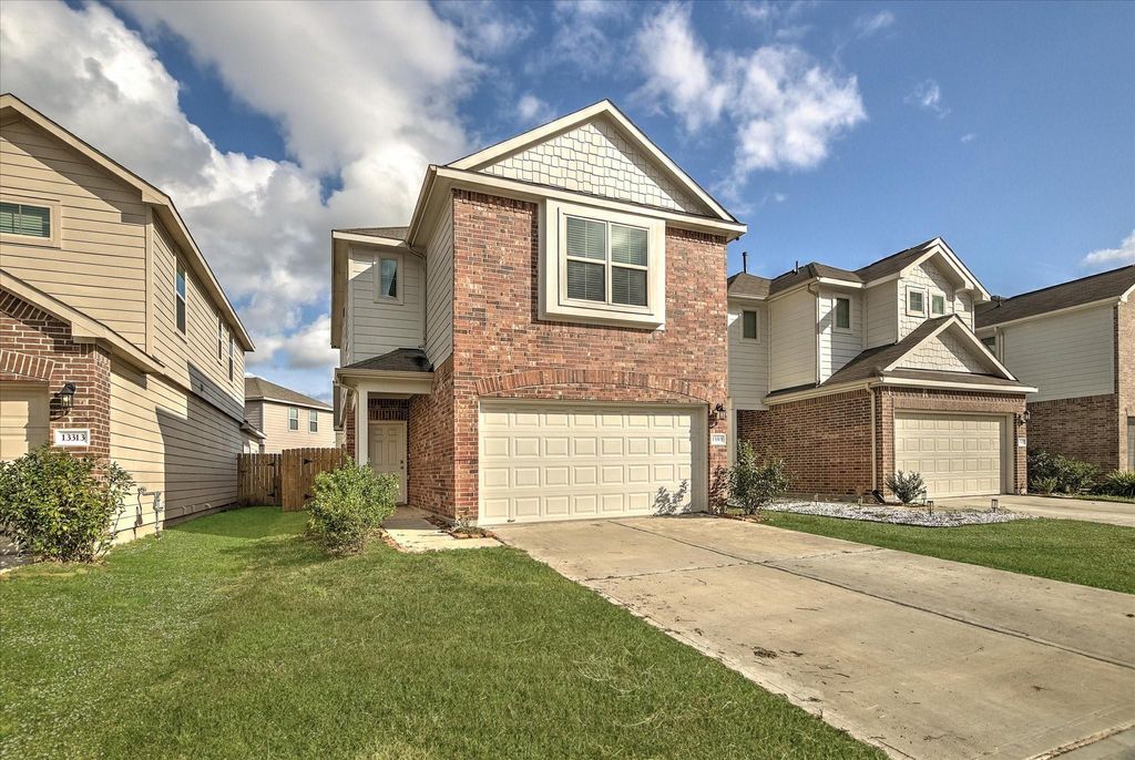 Photo of 13315 Colina Meadows Lane, Houston, TX 77048 (MLS # 67482496)