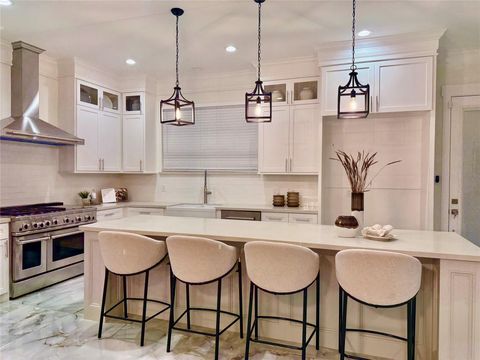 Photo of 4429 Ella Boulevard, Houston, TX 77018 (MLS # 79130846)