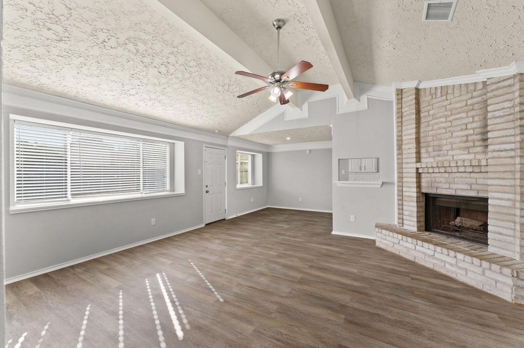 Photo of 14003 Vinehill Drive, Sugar Land, TX 77498 (MLS # 61063374)