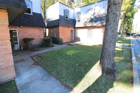 Tiny photo for 1305 Adams Street #7, Conroe, TX 77301 (MLS # 60674416)