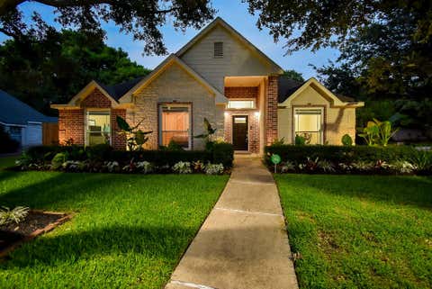 Photo of 9102 S Pass Lane, Houston, TX 77064 (MLS # 26259053)