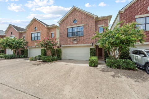 Homes For Sale - 9814 Riddlelink<br/> Harris County, Houston, TX 77025