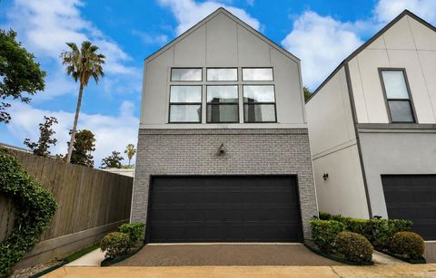 Photo of 1703 Benbow Oak Place, Houston, TX 77080 (MLS # 80446603)