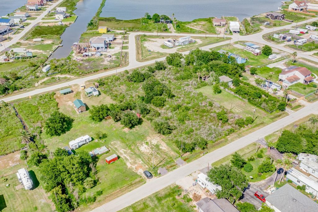 Photo of 0 Mallard, Hitchcock, TX 77563 (MLS # 44148018)