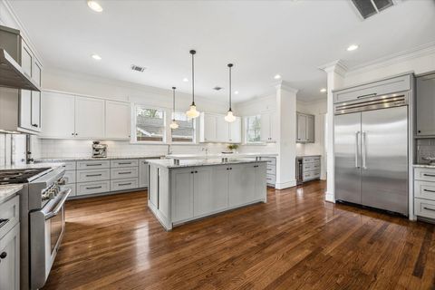 Photo of 306 E 5th Street, Houston, TX 77007 (MLS # 63690975)