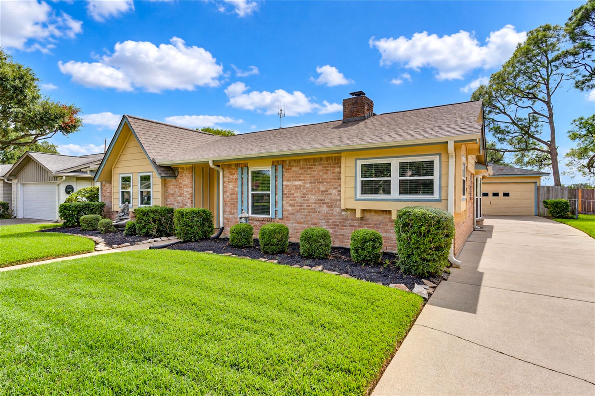 11403 Brook Meadows Lane