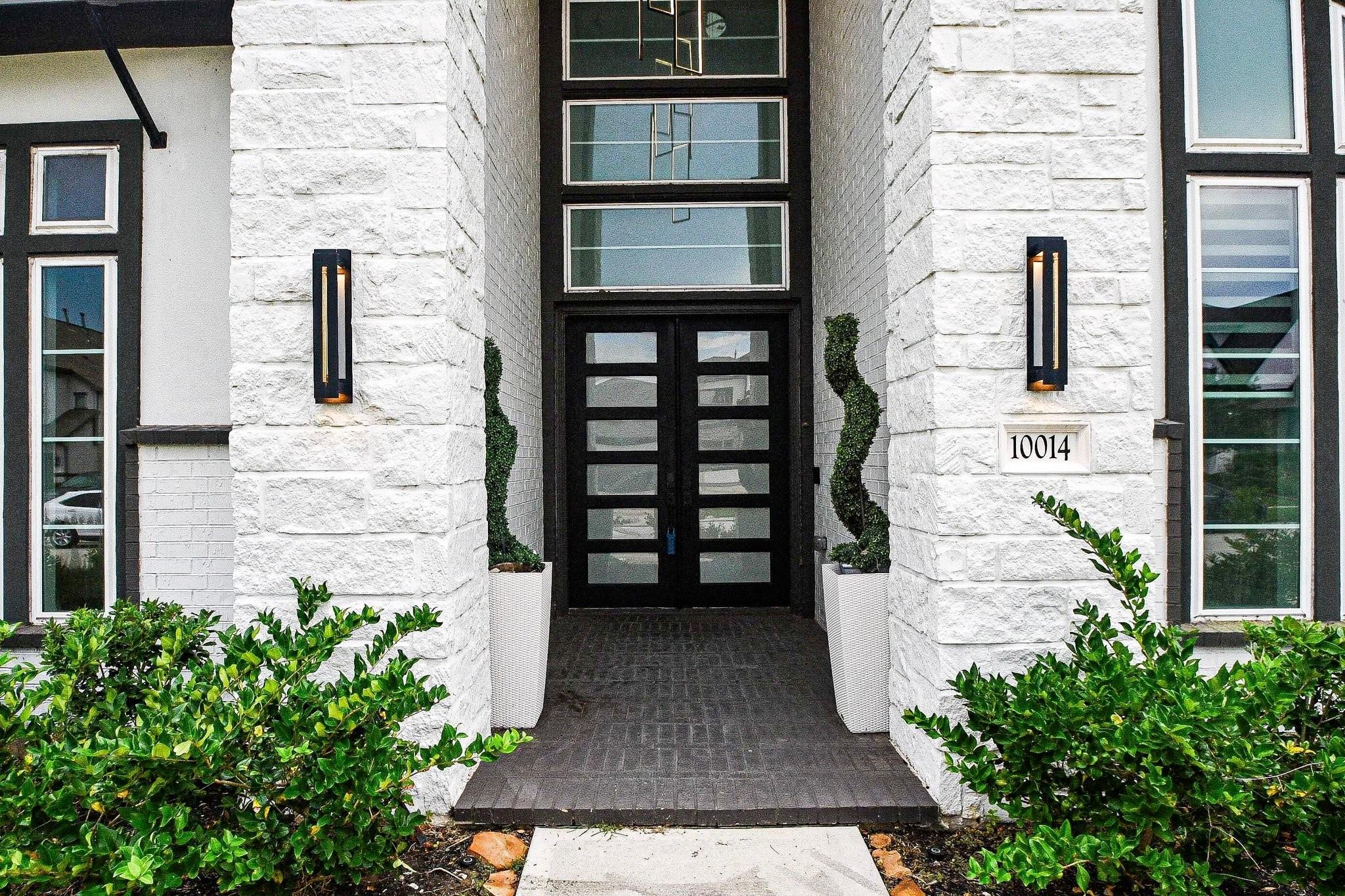 10014 Oakwood Trail