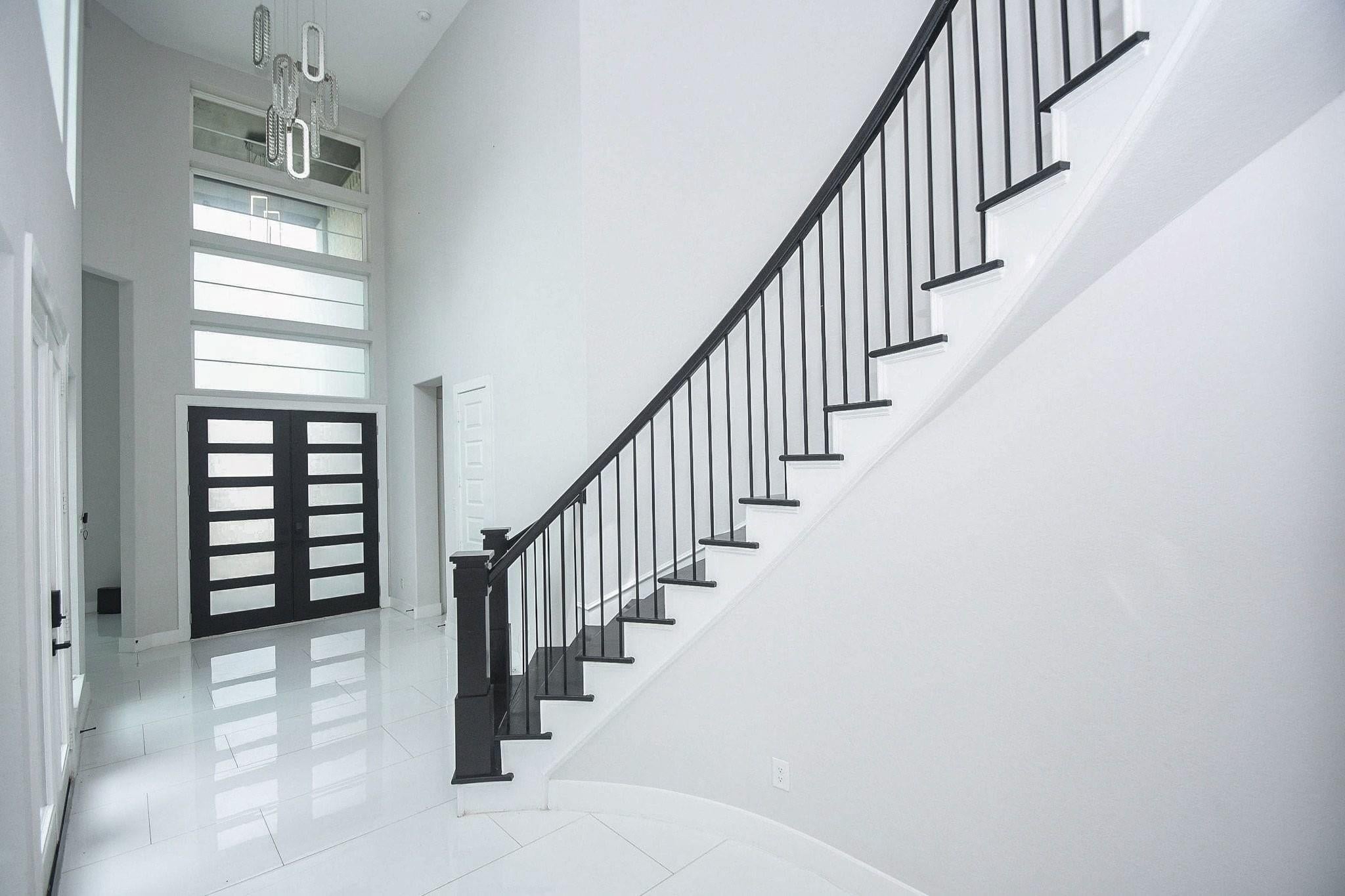 10014 Oakwood Trail