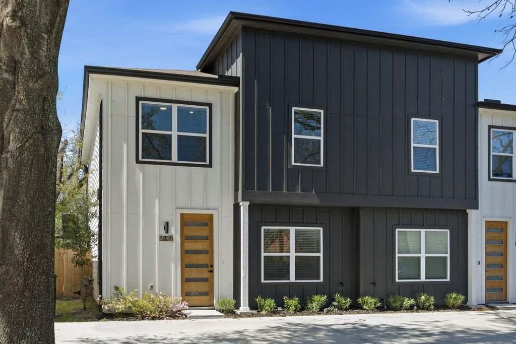 Photo of 8805 Parkway Drive, Houston, TX 77088 (MLS # 48464906)