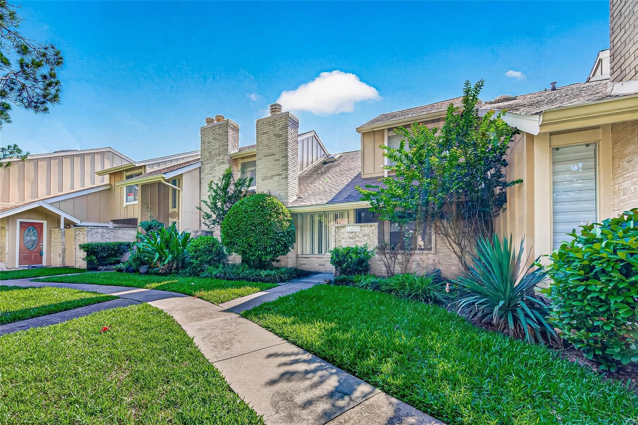11677 Village Place Drive