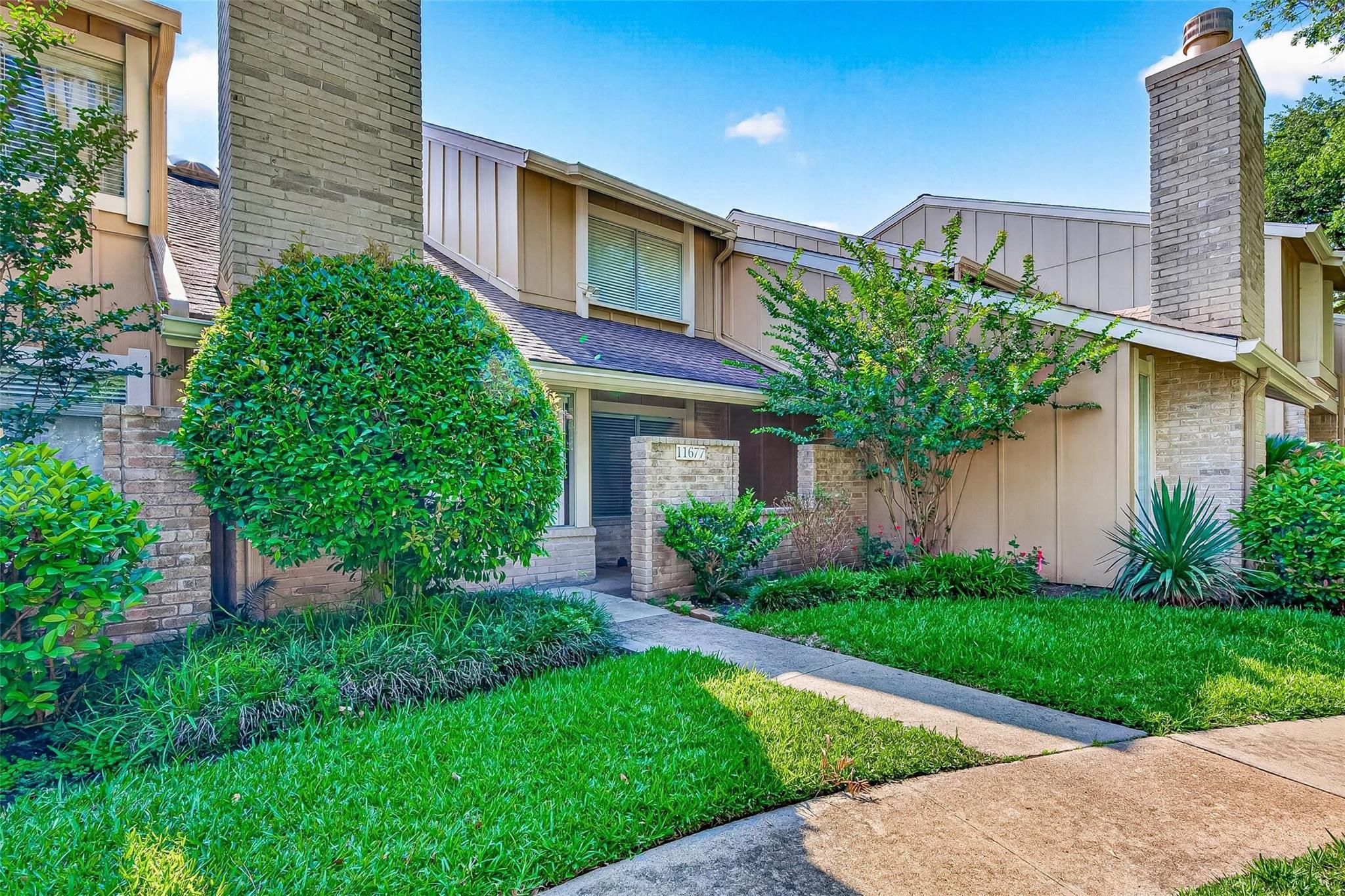 11677 Village Place Drive