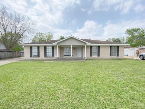 Photo of 8214 Riptide Drive, Houston, TX 77072 (MLS # 72984609)