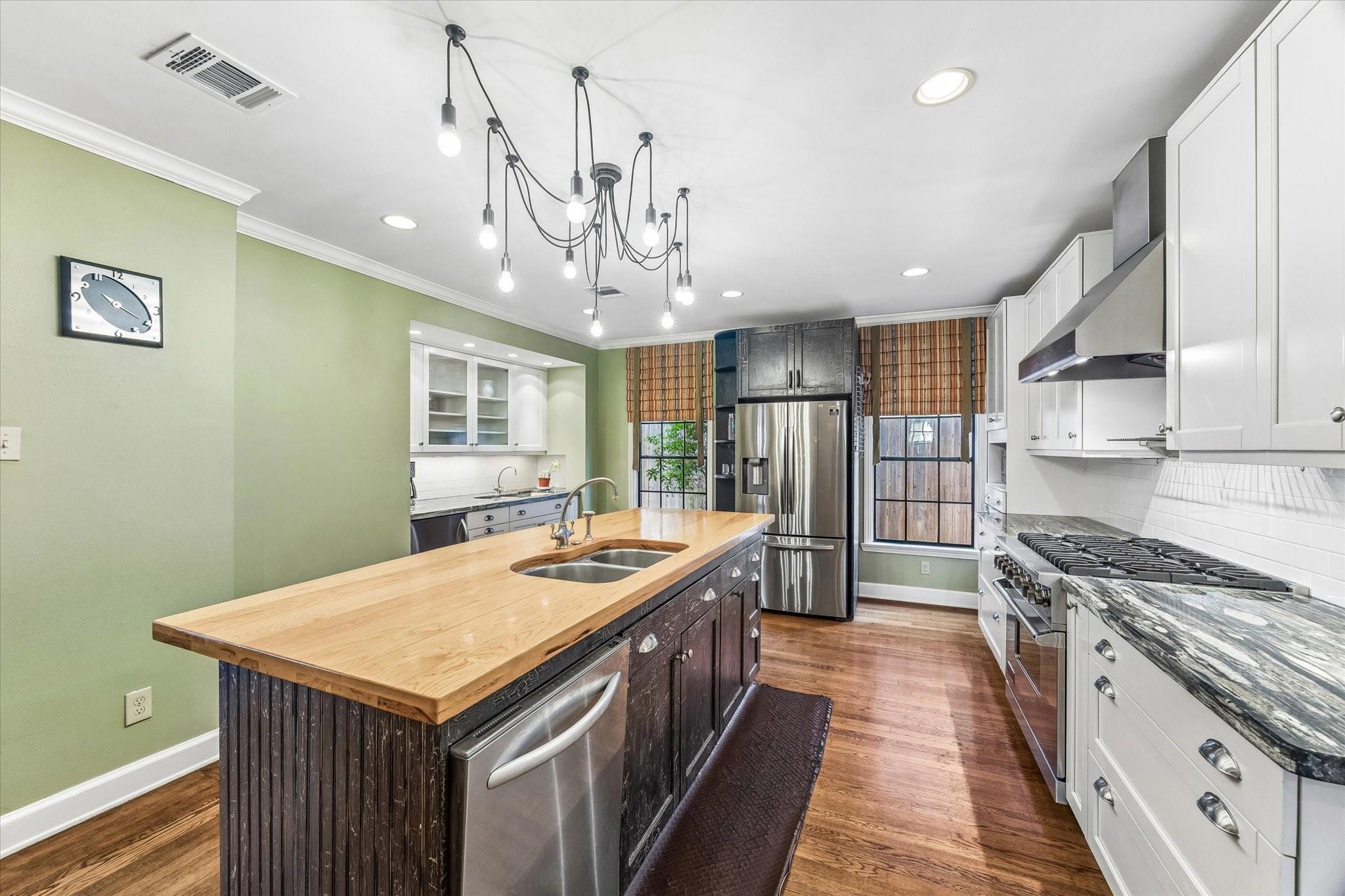3111 Quenby