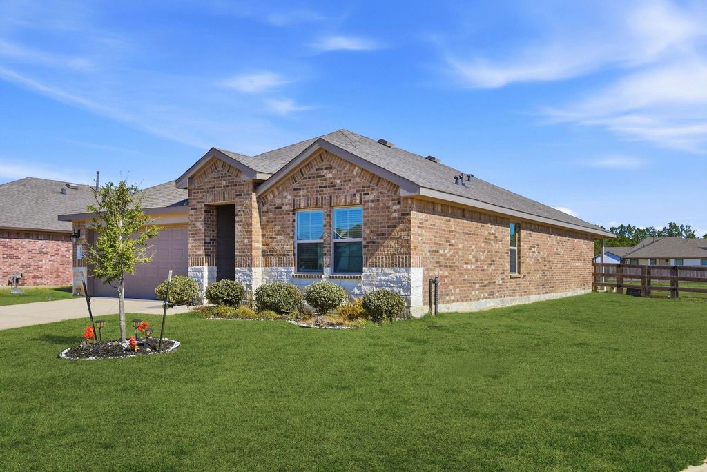 Photo of 137 Big Sandy Lane, Anahuac, TX 77514 (MLS # 21348767)