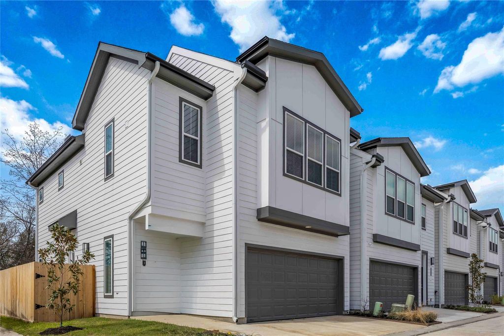 Photo of 9803 Fulton Park Lane, Houston, TX 77076 (MLS # 48715007)