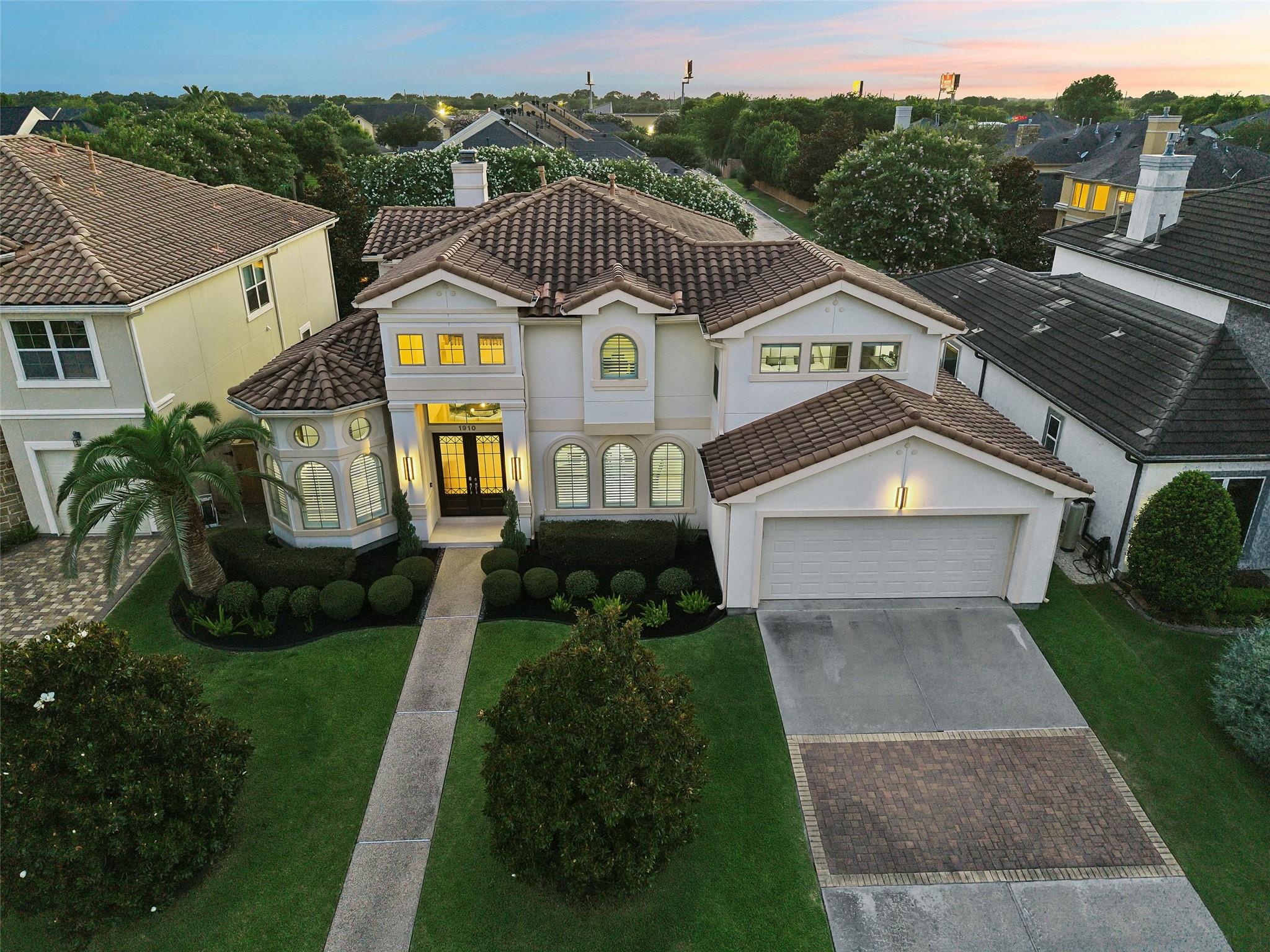 1910 Mystic Arbor Lane