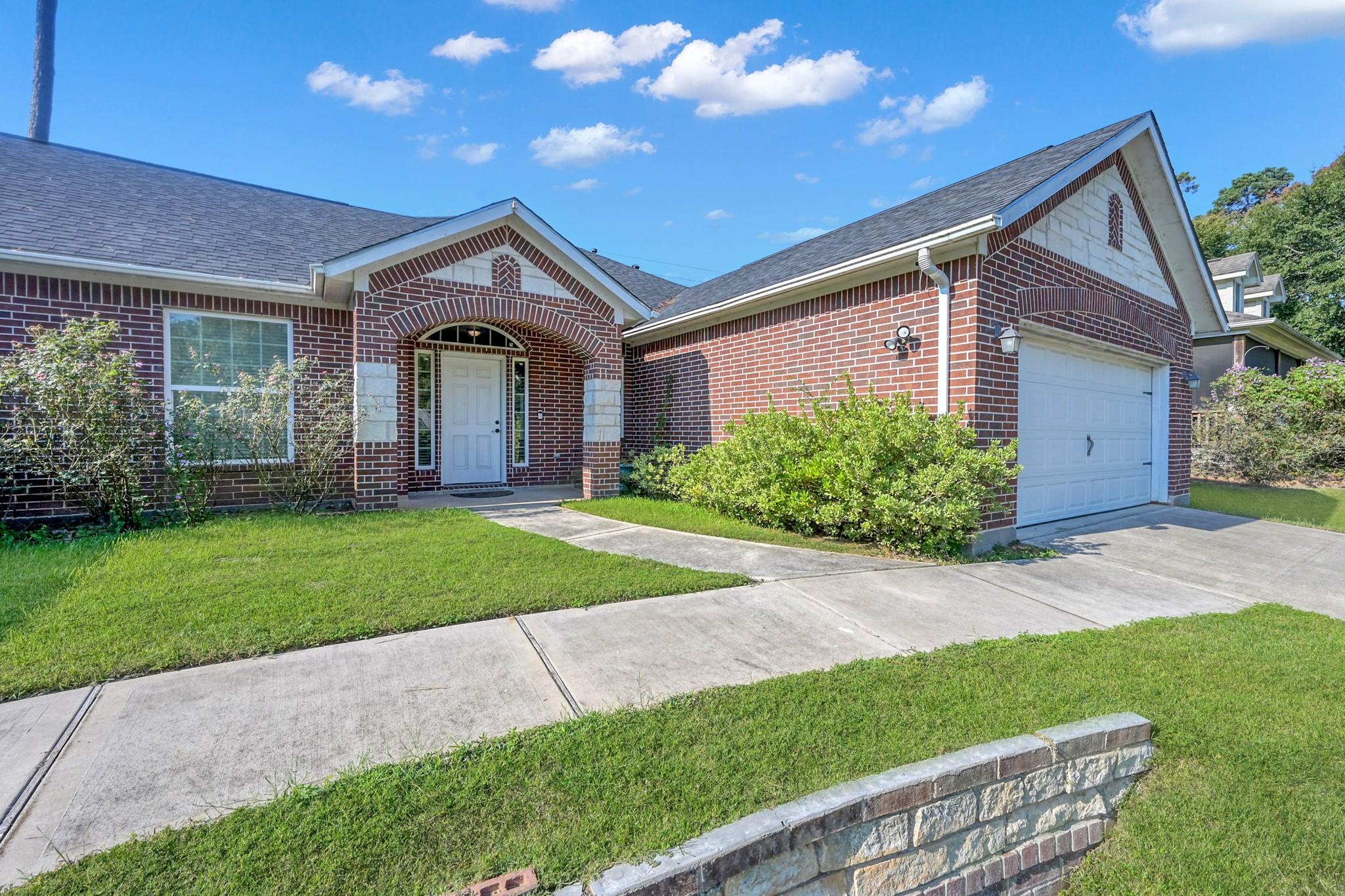 157 April Waters Drive W