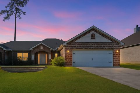 157 April Waters Drive W Conroe TX 77356