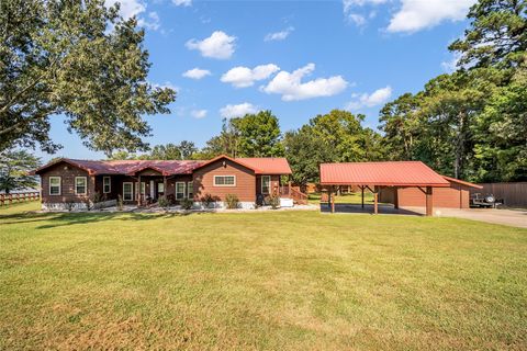 Photo of 285 Sandy Shores, Onalaska, TX 77360 (MLS # 74856222)