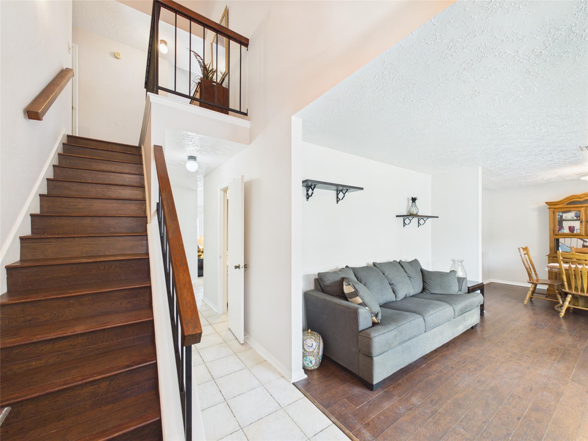 416 Meadowpoint Drive