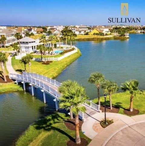 Tiny photo for 32 Island Passage PSGE, Galveston, TX 77554 (MLS # 37530533)