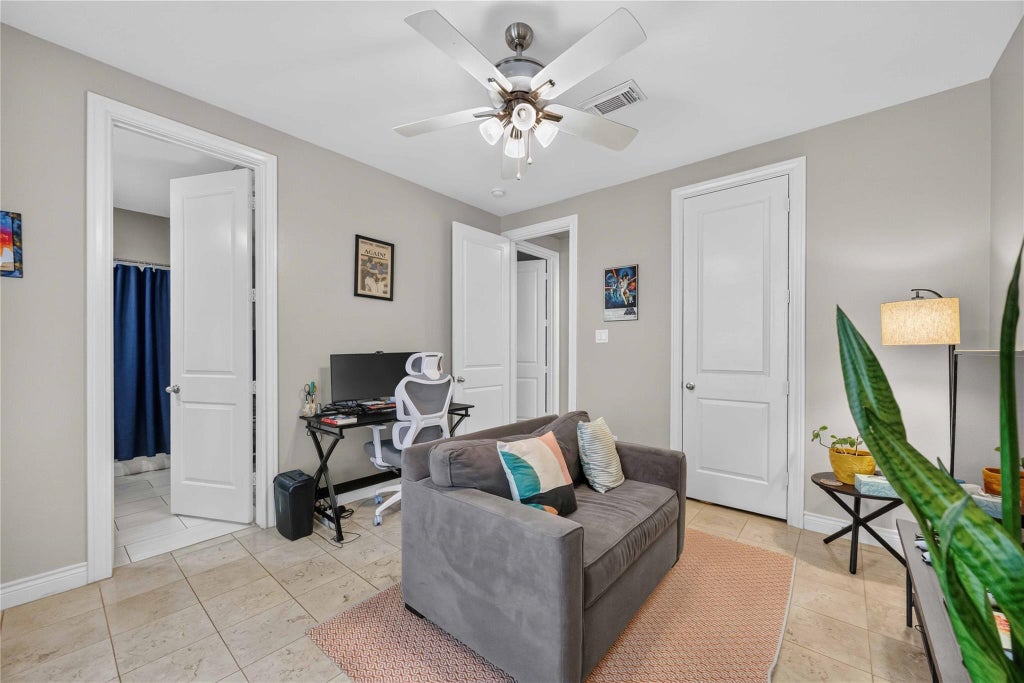 Photo of 3428 Center Street, Houston, TX 77007 (MLS # 86241267)