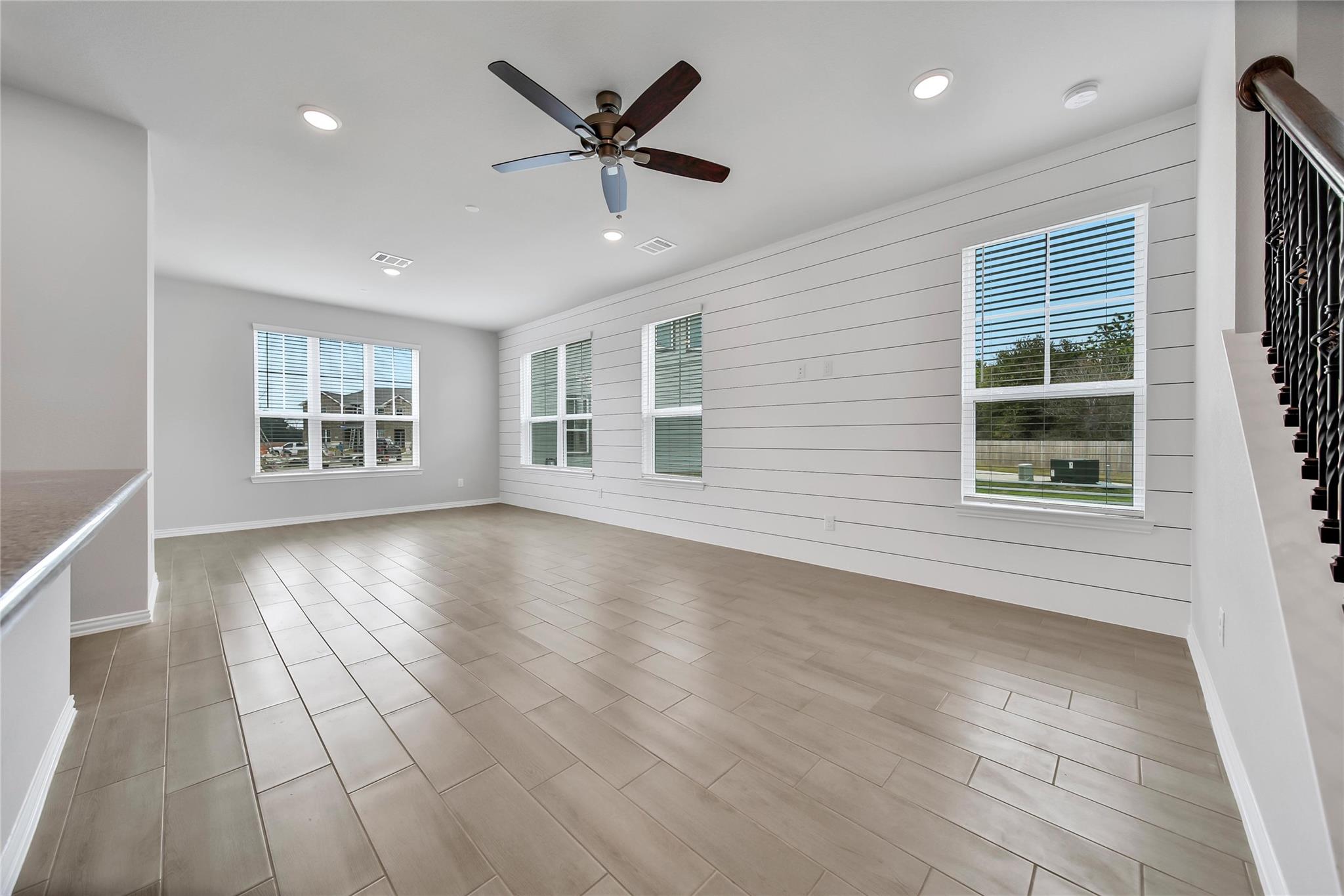 11910 Amber Oak Way
