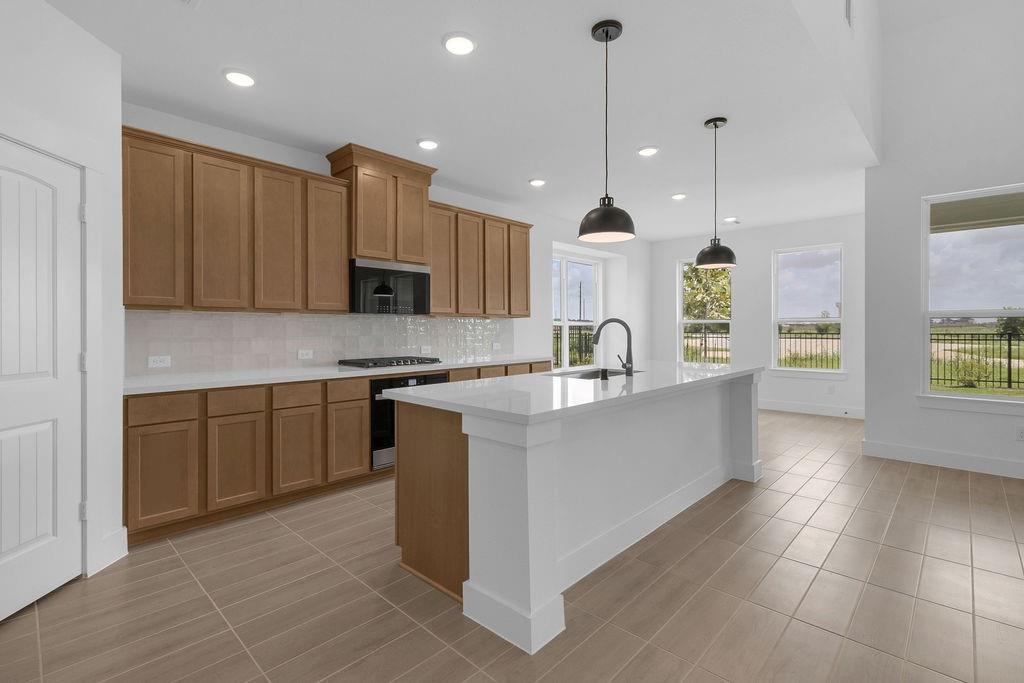 8235 Red Shiner Way