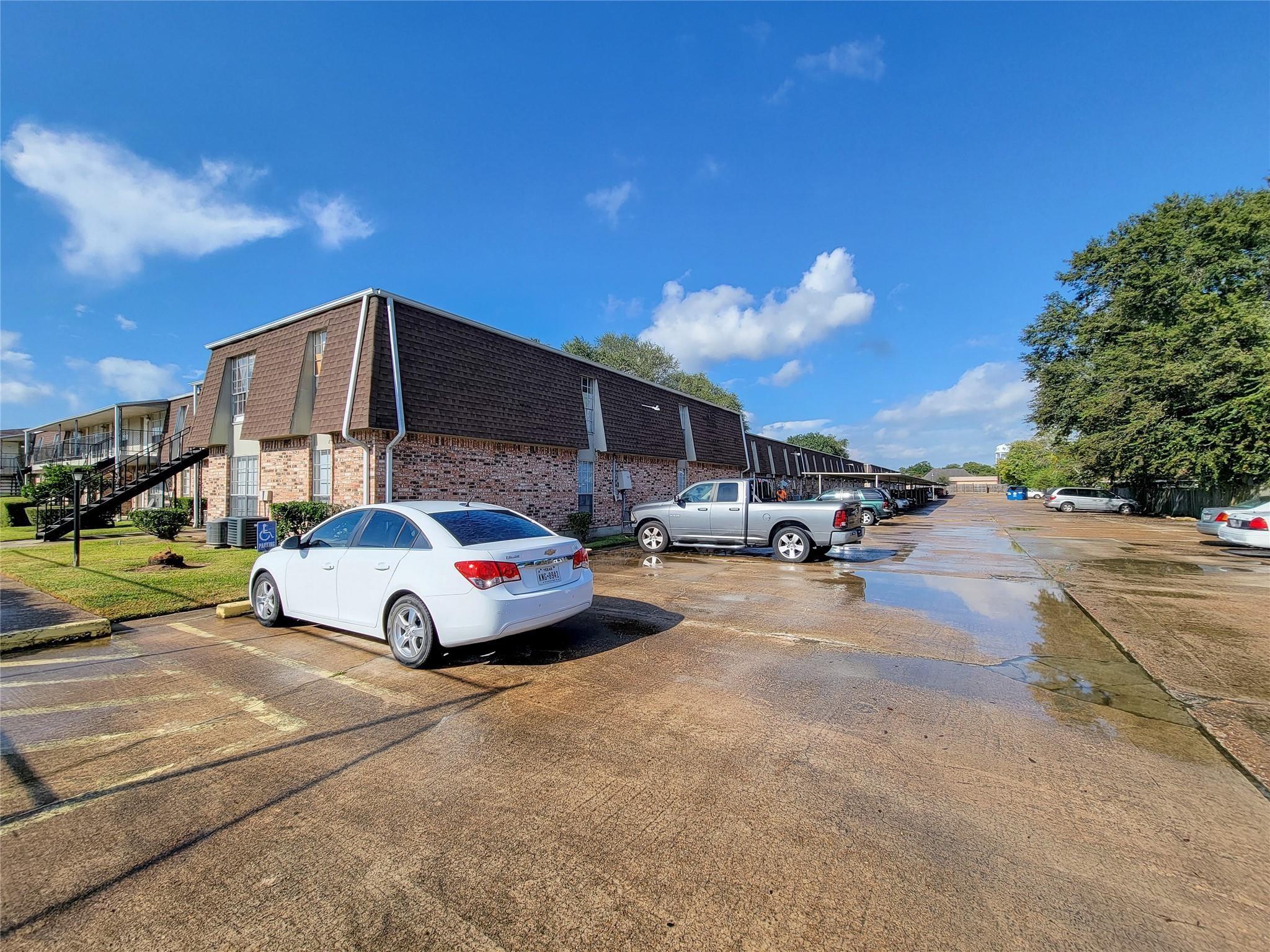 5252 Twin City Highway 448