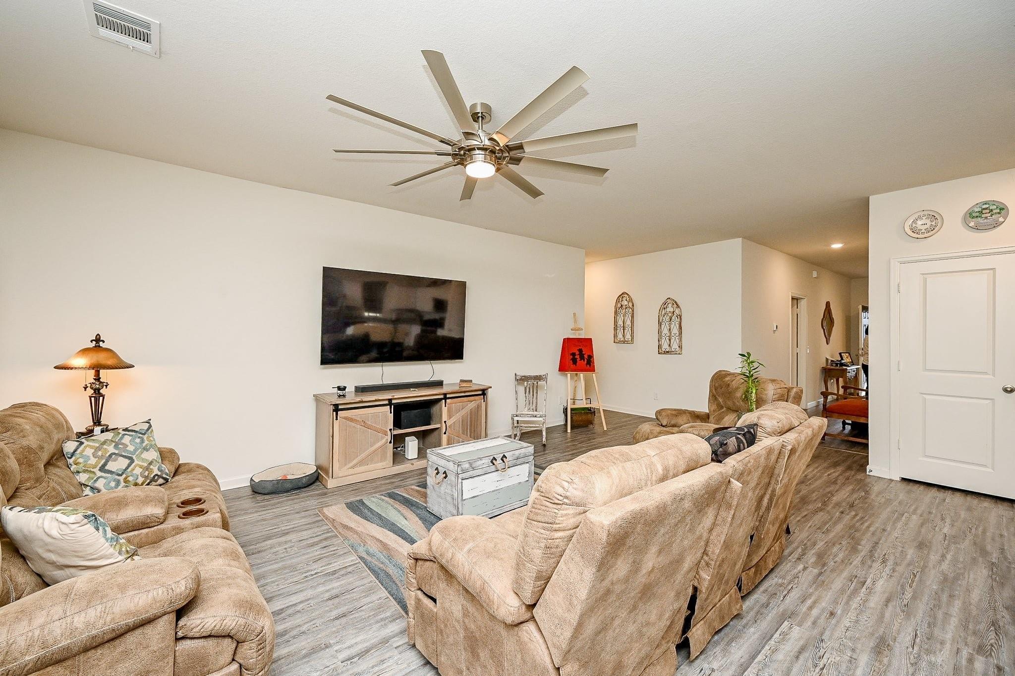 4726 Highland Crest Drive