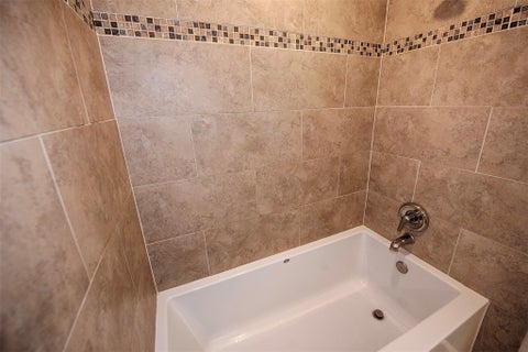 Tiny photo for 106 Easton Glen Lane, Dickinson, TX 77539 (MLS # 12692179)