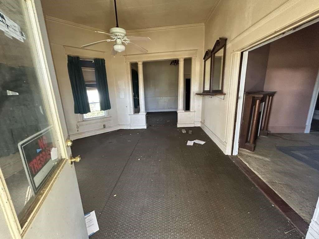 601 E Michalk Street