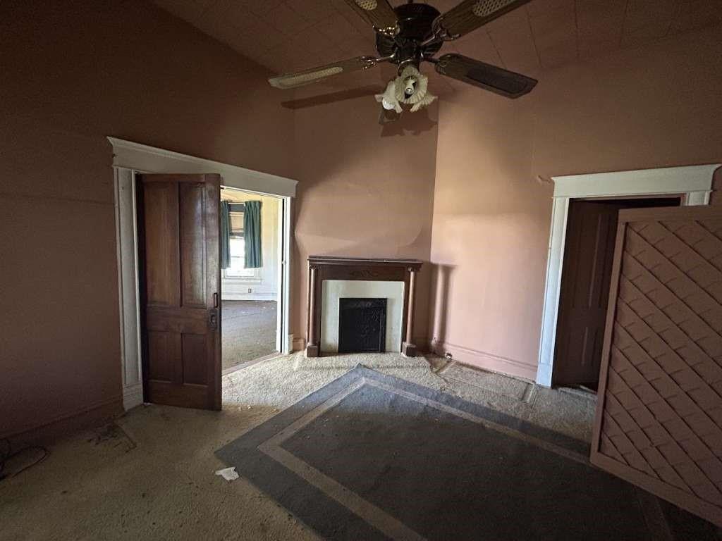 601 E Michalk Street