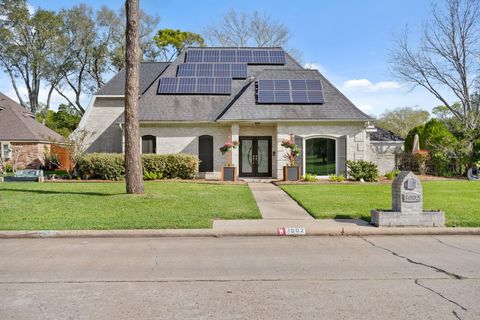 Photo of 3002 Hampton Drive, Missouri City, TX 77459 (MLS # 18203329)