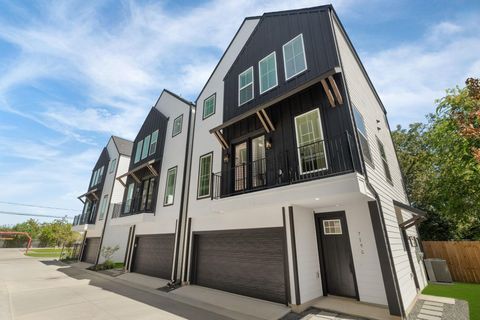 Photo of 719 Thornton Road #E, Houston, TX 77018 (MLS # 41180313)