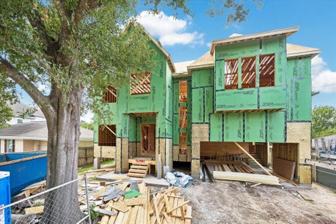 Photo of 2031 Saxon Drive, Houston, TX 77018 (MLS # 46886200)