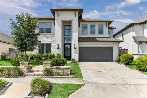 Photo of 9511 Shaded Tree Drive, Missouri City, TX 77459 (MLS # 34598991)