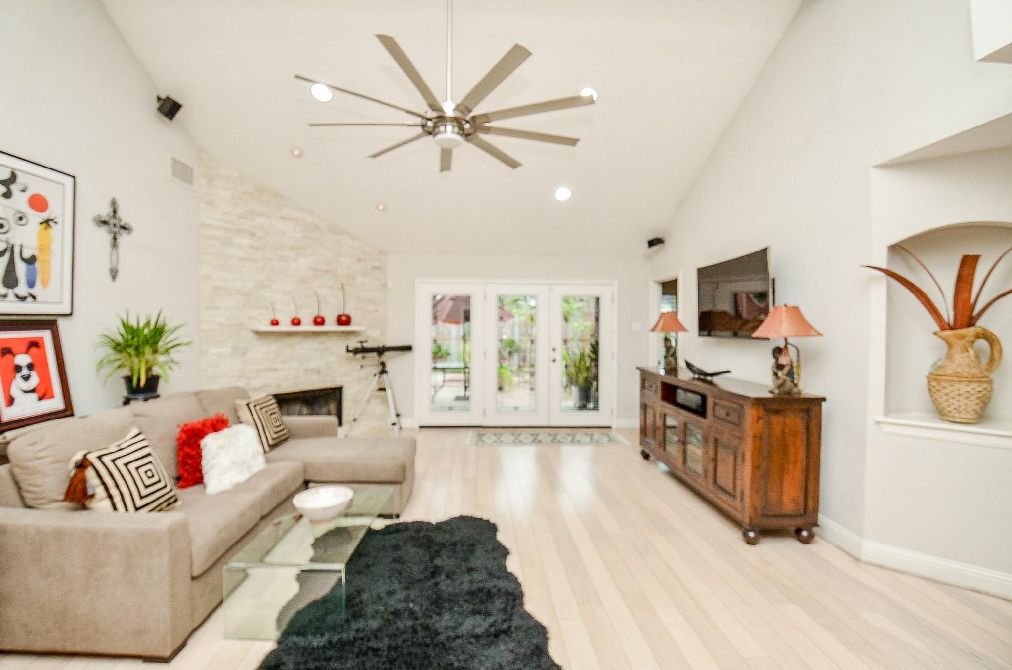 4901 E Columbary Drive