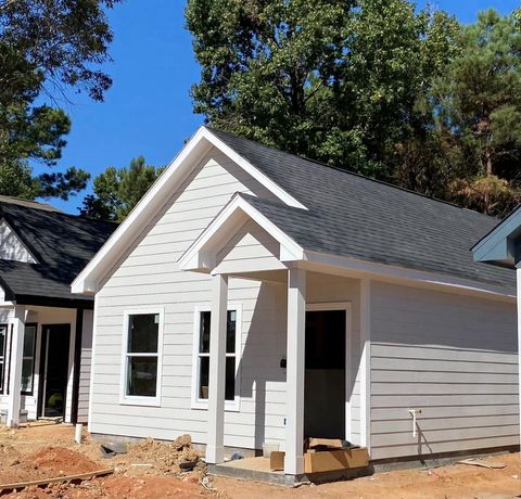 Photo of 16938 W Lynbrook Street, Montgomery, TX 77316 (MLS # 65313450)