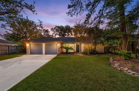 Photo of 2006 Mermaid Lane, Houston, TX 77062 (MLS # 89865833)