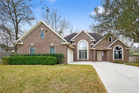 Photo of 209 April Waters Drive W, Conroe, TX 77356 (MLS # 68178791)